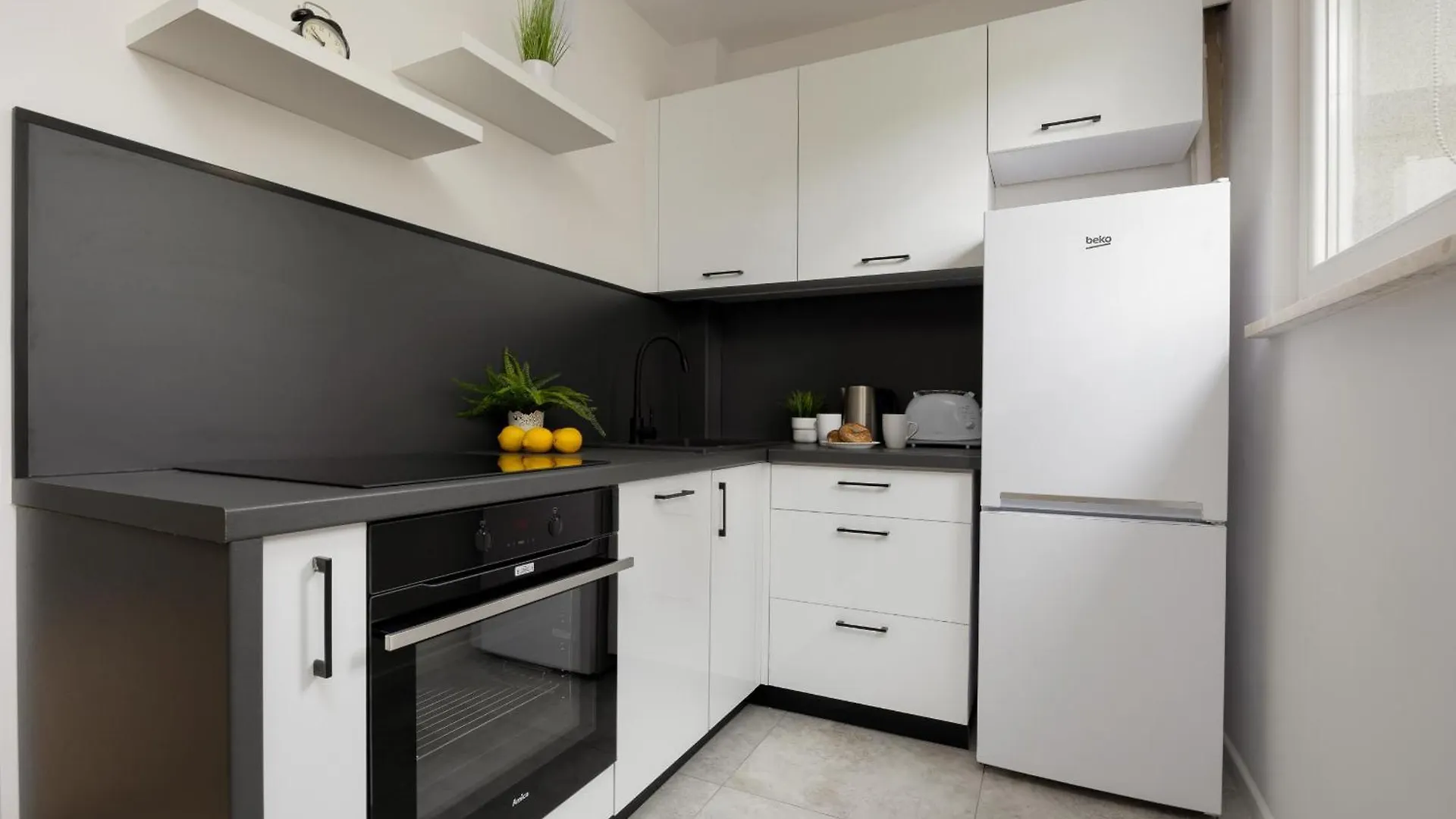 City Park Studio Apartment Solec Warsaw By Renters