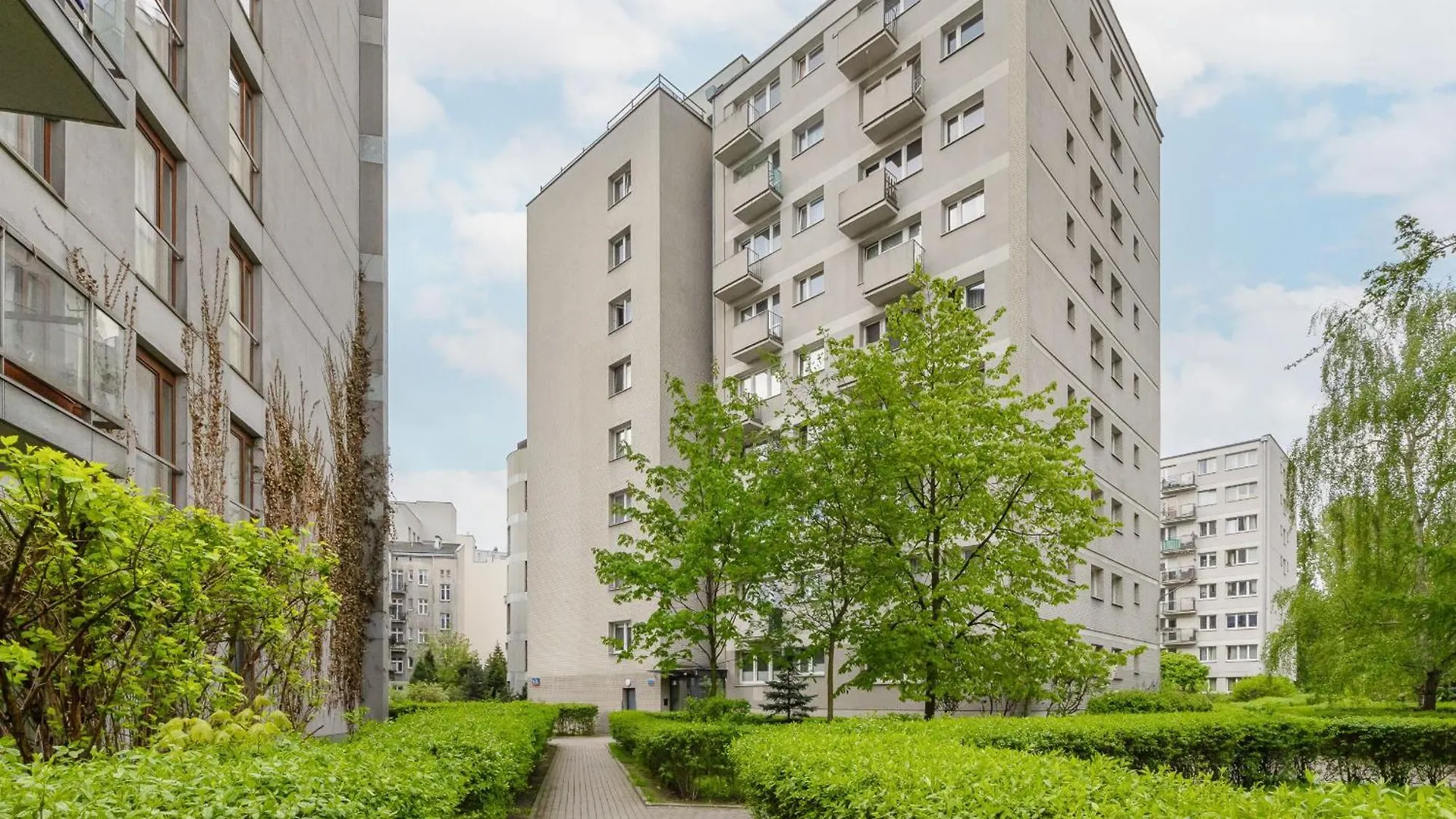 City Park Studio Apartment Solec Warsaw By Renters