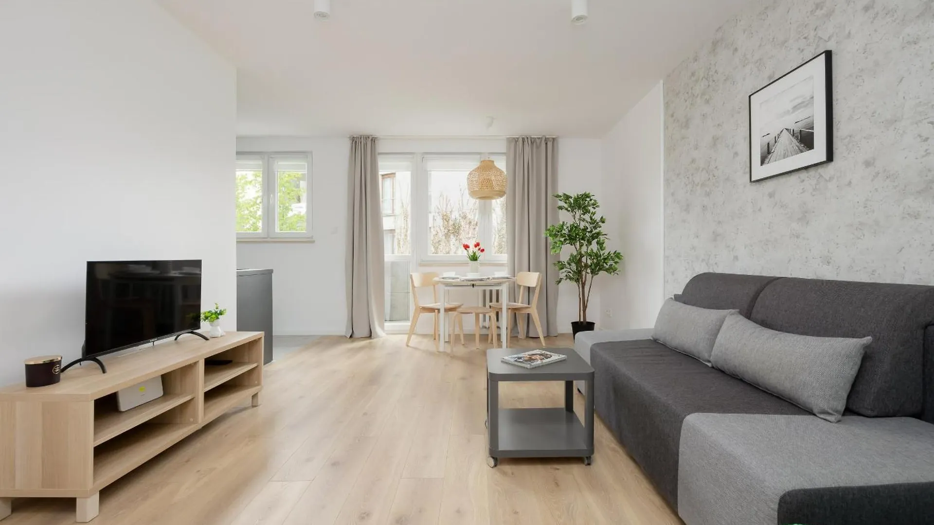 City Park Studio Apartment Solec Warsaw By Renters 0*,